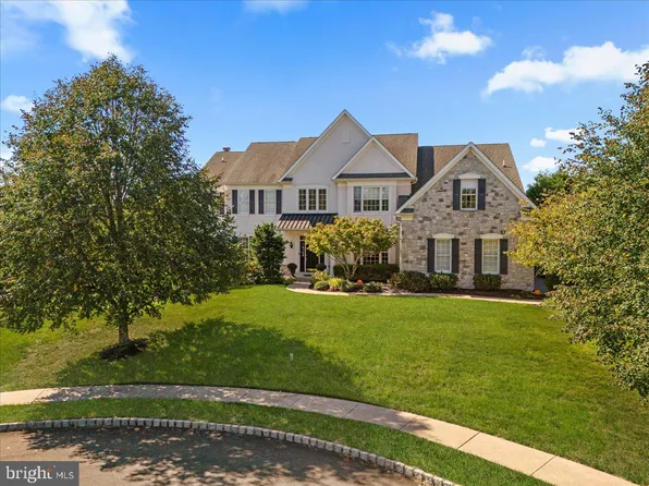 2302 April Dr, Jamison, PA 18929