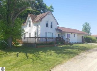 10702 W 16th Rd, Mesick, MI 49668
