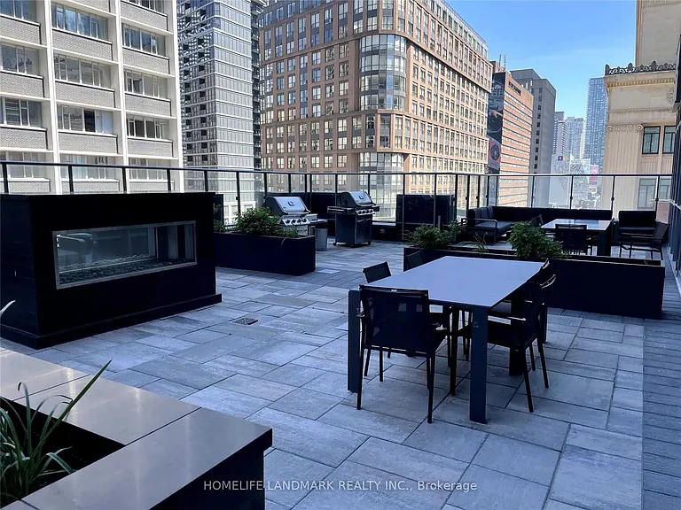 7 Grenville St #1810 — Photo 12