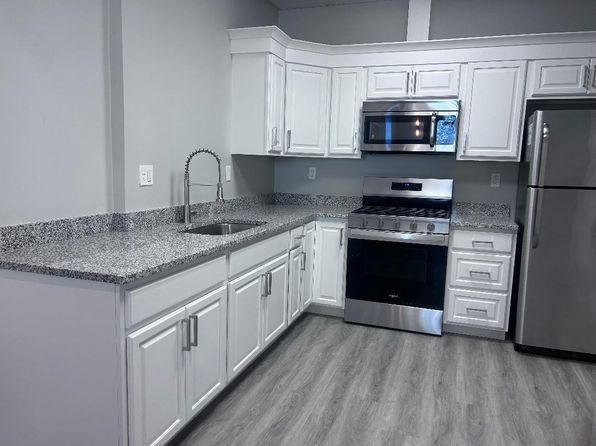 1093 Elmwood Ave #5