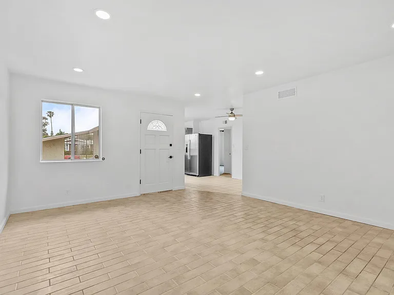 3717 Arruza St — Photo 8