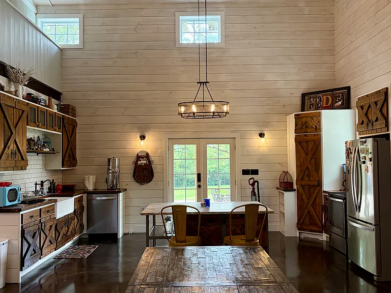 4221 Fairview Rd — Photo 4