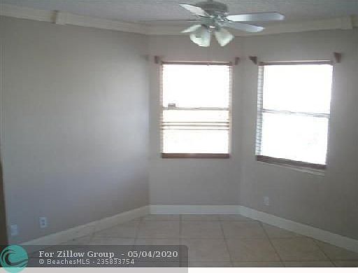 3rd image of 313 Bishop Rd
