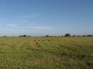 590 Longhorn Trl, Angleton, TX 77515