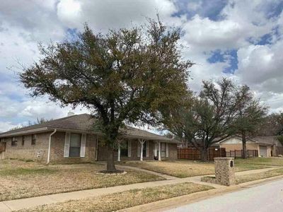 2801 Peachtree Ln, Pantego, TX, 76013