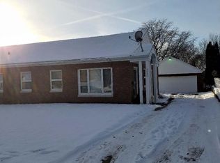 2027 Ogilby Rd, Dubuque, IA 52001