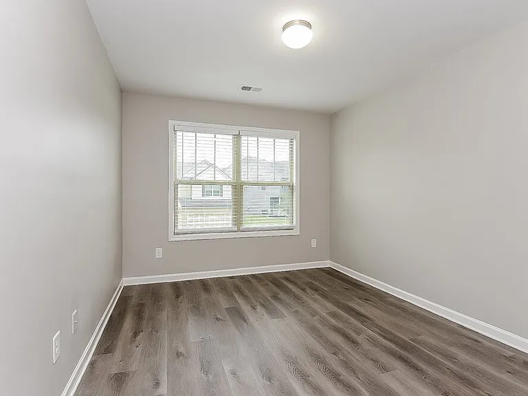 4038 Lake Manor Way — Photo 15