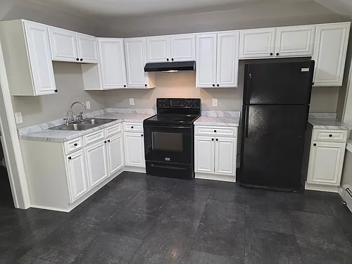 28 Ridgeway St Photo 1