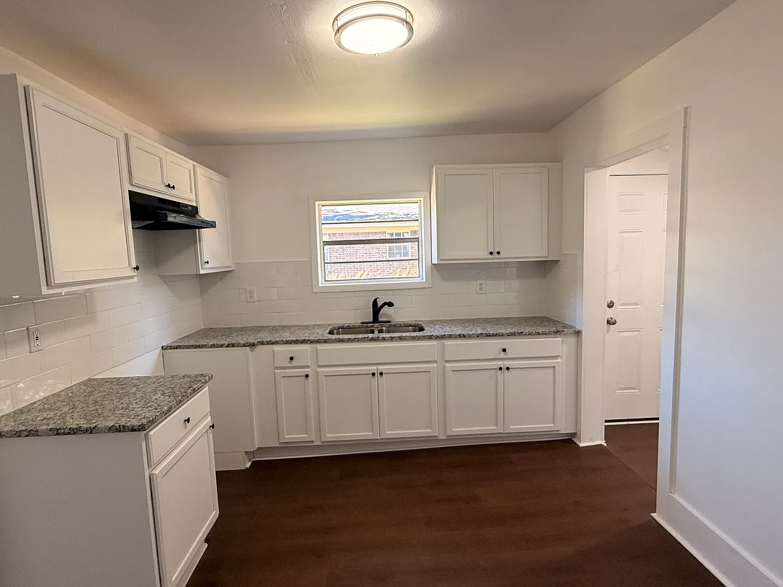 3 bed, 1279 sqft, $1,095 — Photo 3