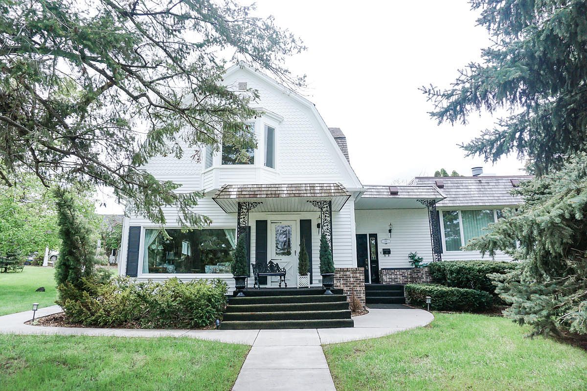 109 College Ave S, Wessington Springs, SD 57382 Zillow