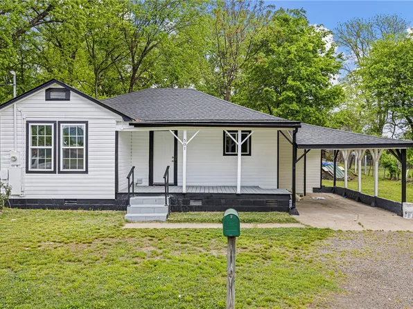 501 E 7th St, Danville, AR 72833
