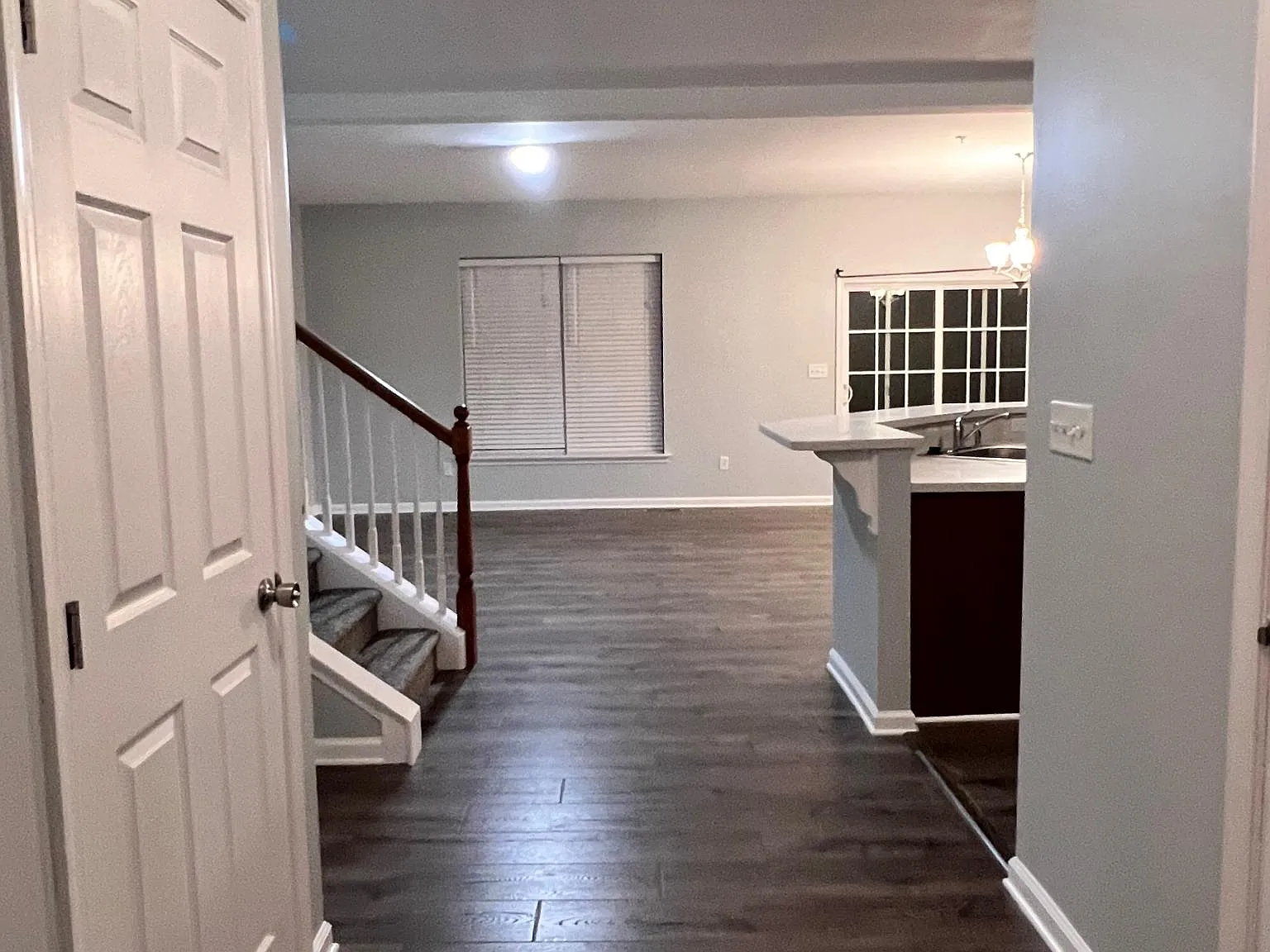 3 bed, 2.5 bath, 2450 sqft, $2,995 — Photo 4