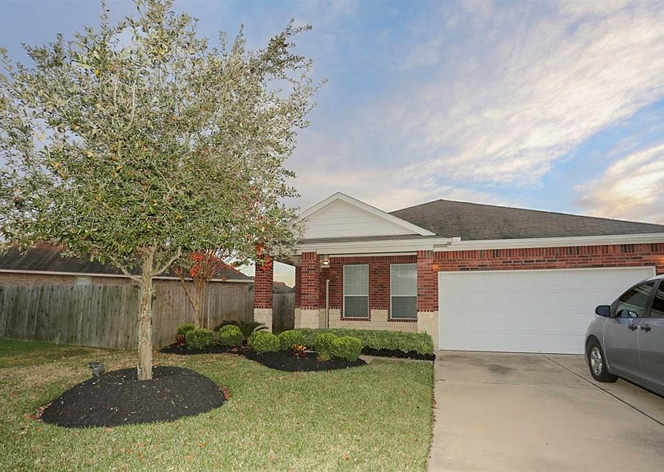1st image of 20903 Brodie Ln
