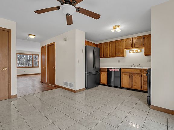 3rd image of 275 Grotto Ave APT 38