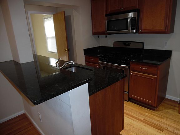 3rd image of 2808 Fort Dr