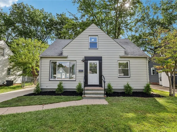 6993 Greenleaf Ave, Parma Heights, OH 44130