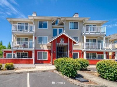 517 225th Ln NE APT E301, Sammamish, WA, 98074