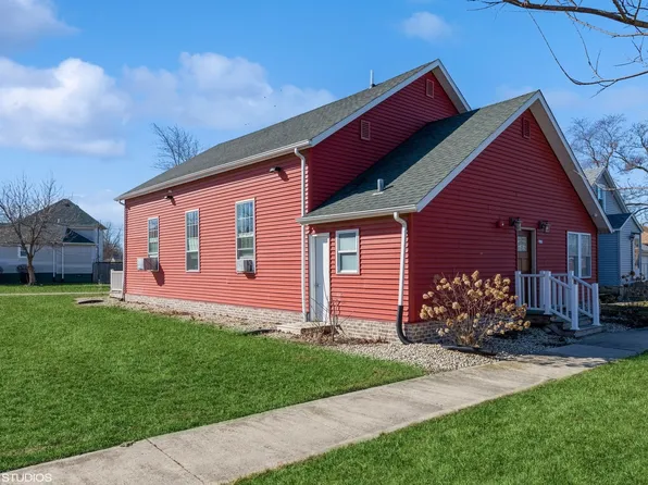 112 W Corning Ave, Peotone, IL 60468