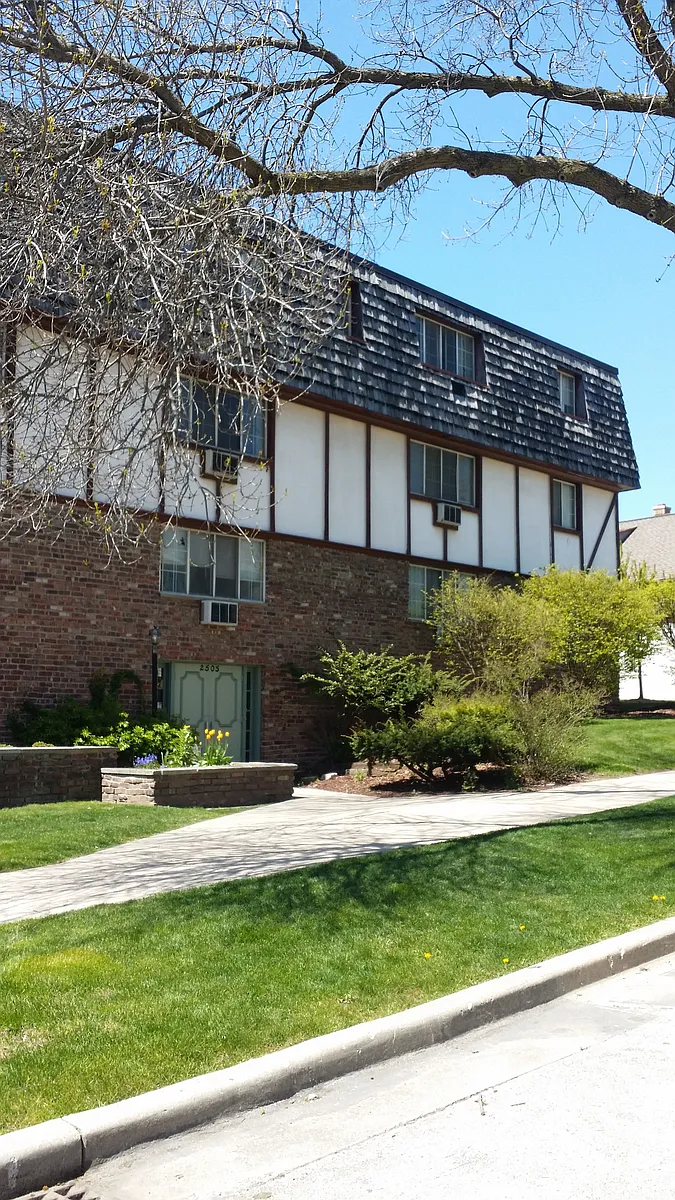 Building Photo - 2505 N Frederick Ave