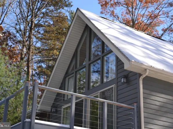 590 Whispering Pines Way, Lost City, WV 26810