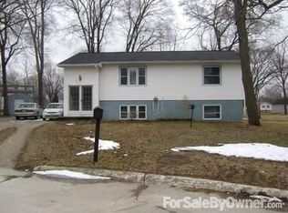 124 Forest Cir, Evansdale, IA 50707