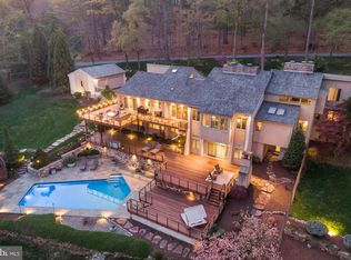 1965 Rochambeau Dr, Malvern, PA 19355