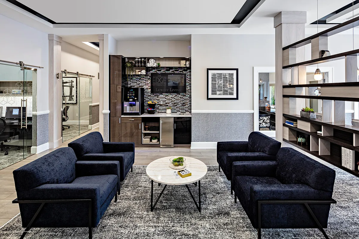 Building Photo - 732 Jessica Cir