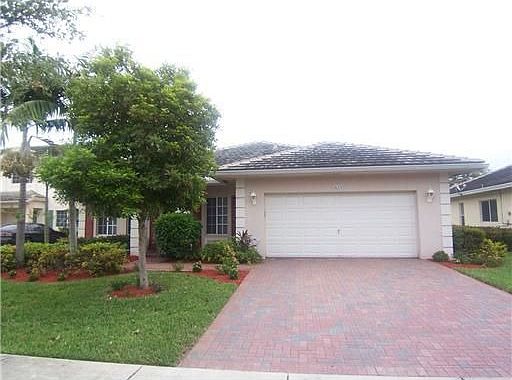 1st image of 624 NW 17th Ave