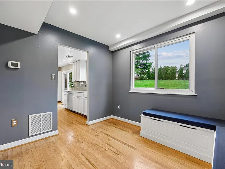 10417 Carlyn Ridge Rd — Photo 9