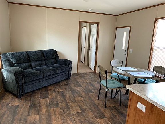 4th image of 2023 E Henderson St #4