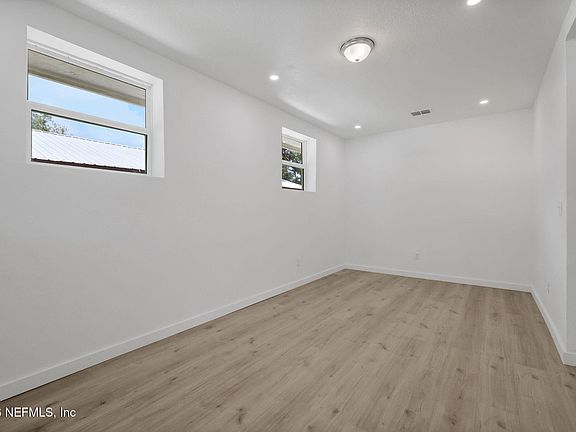3rd image of 1209 SPRUCE Street