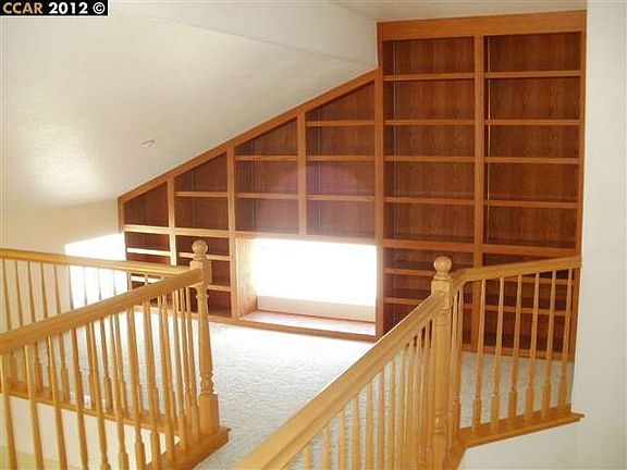 5th image of 1740 Altamont Cir