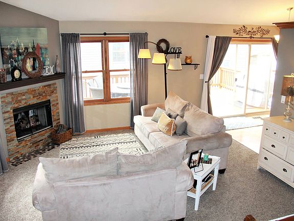 3rd image of 109 River Bluff Ct
