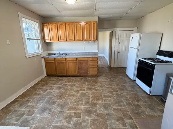 50 Ashley St #2N, New Bedford, MA 02744