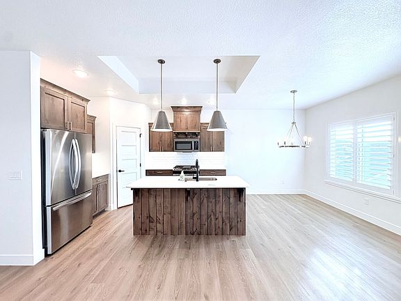 4th image of 203 N Strathmore Ln Lot 6