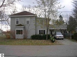 402 S 5th Ave, Tawas City, MI