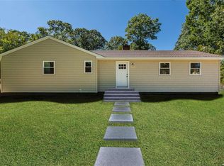 405 Mayflower Rd, Mattituck, NY 11952