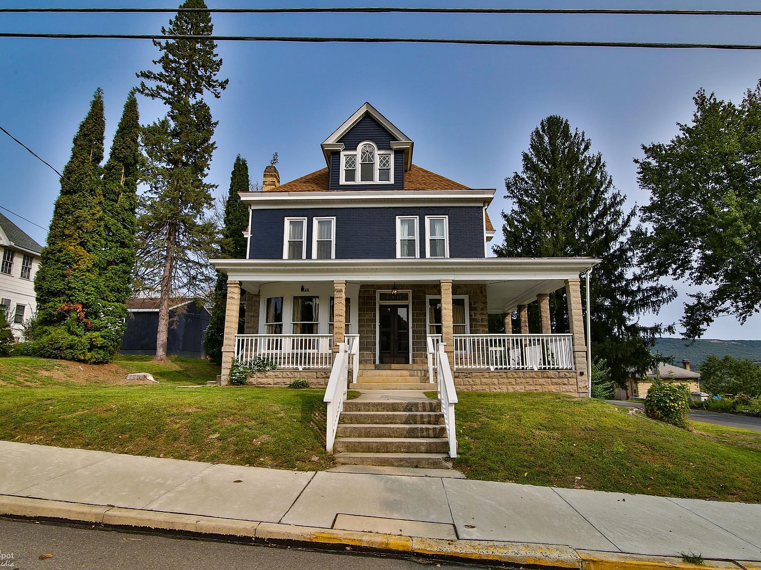 431 E Washington St, Slatington, PA 18080 Zillow