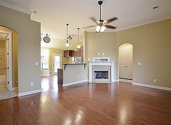 2nd image of 1469 Sawmill Creek Ln