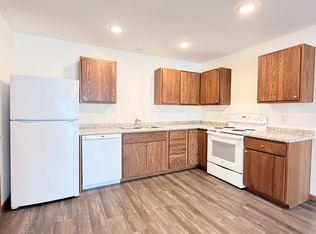 1445 Peterson Dr #216, Dodgeville, WI 53533