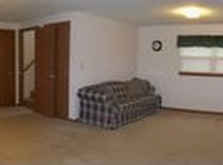 34133 Sailboat Ct, Brighton, IL 62012
