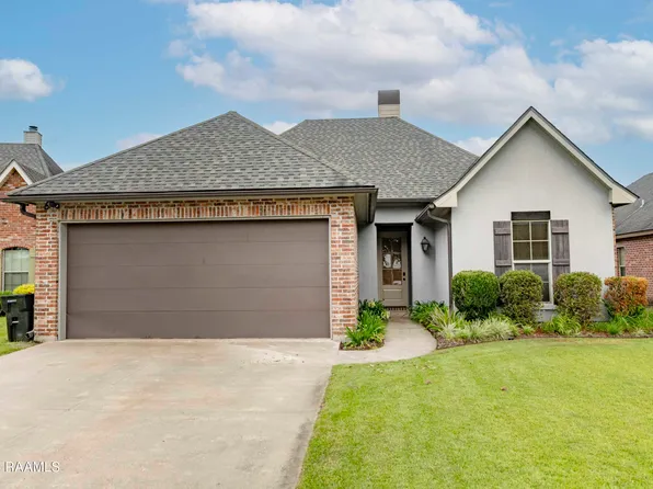 420 Blackwater River Dr, Lafayette, LA 70508