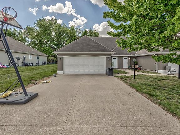 3rd image of 4606 Hunters Glen Dr