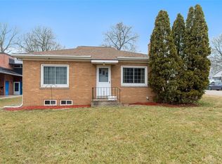 2420 Mount Vernon Rd SE, Cedar Rapids, IA 52403