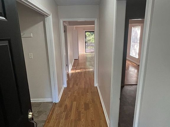 2nd image of 3028 Dale Ct #7C7574618