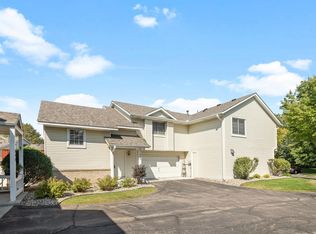 802 Wescott Sq, Eagan, MN 55123