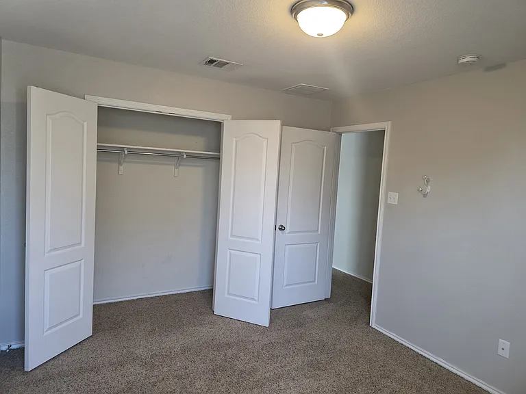 1119 Lonesome Oak Dr — Photo 23