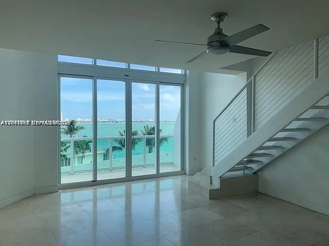 2000 Bay Dr #403 — Photo 1
