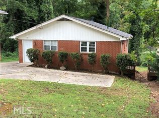 1127 Glendale Dr, East Point, GA