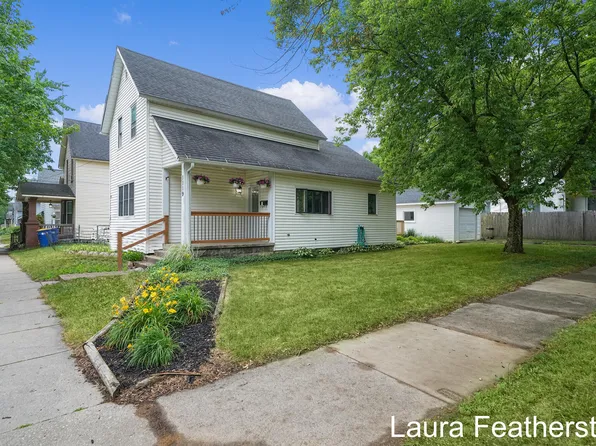 1119 White Ave NW, Grand Rapids, MI 49504
